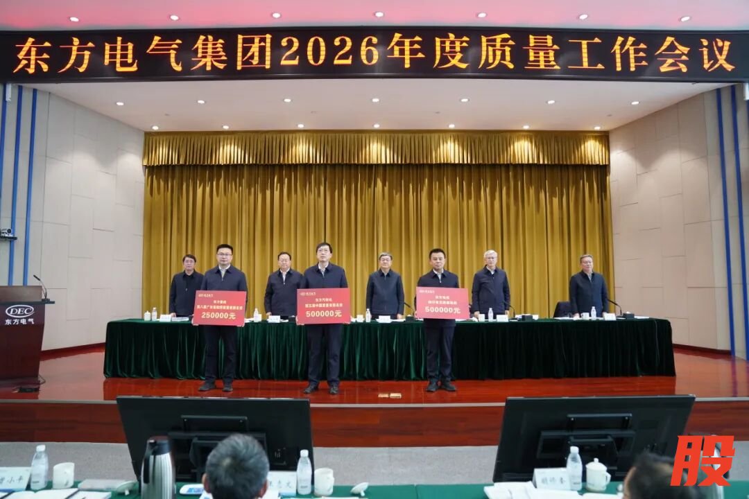 滑动查看更多图片